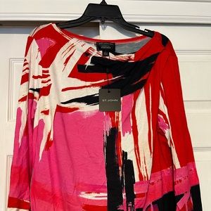 St. John t shirt XL